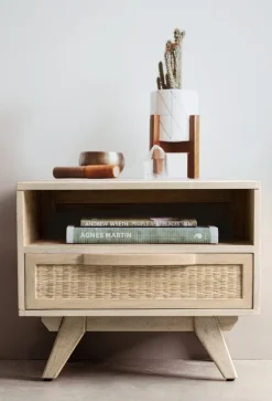 COMODINO IN LEGNO - SAHANA