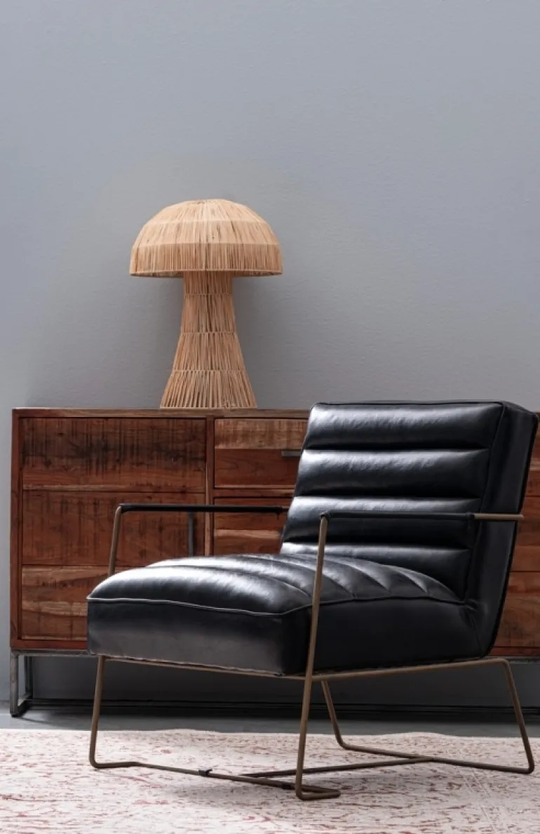 POLTRONA IN ECOPELLE NERA - BRIANNA