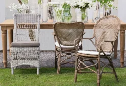 SEDIA CON BRACCIOLI IN FIBRE NATURALI - EDELINA