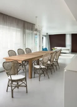 SEDIA CON BRACCIOLI IN FIBRE NATURALI - EDELINA