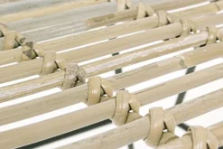 SEDIA CON BRACCIOLI IN FIBRE NATURALI - RAQUEL