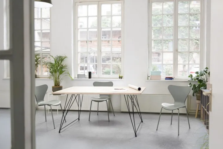 SEDIA IN PLASTICA VERDE - TESSA